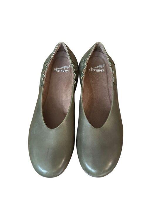 Dansko Shoes - DANSKO Kira Ballet Flat Womens 37/6.5 Green Leather Round Toe Comfort Cushioned